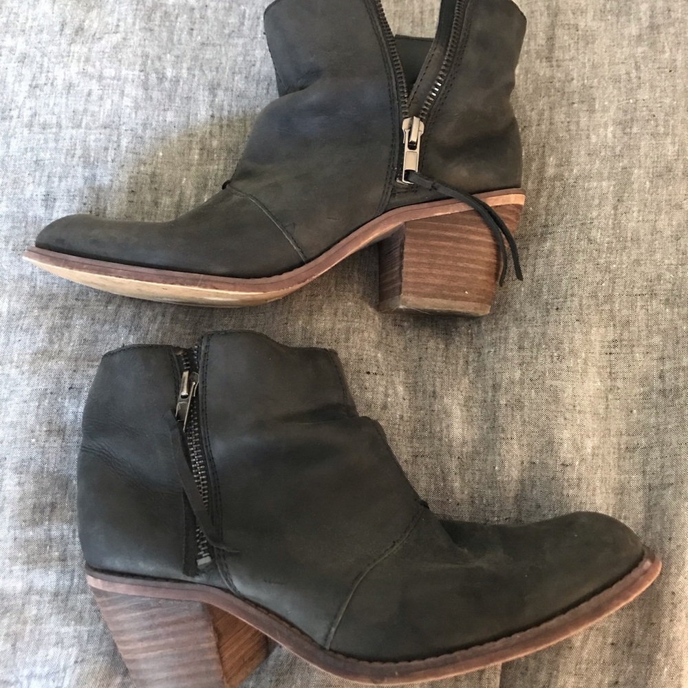 Black Boots